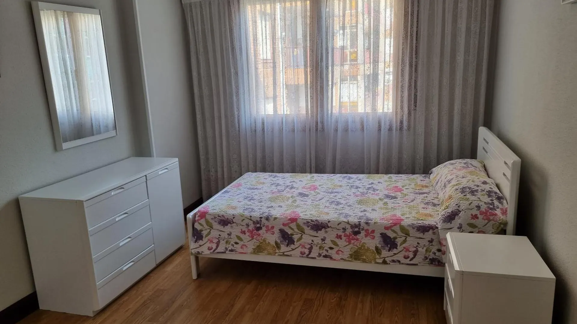 アパート Apartamento Grande Con Posibilidad De Garage Con 2 Banos Y 2 Terrazas ビルバオ