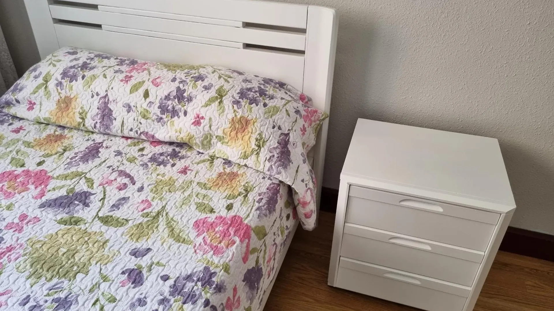 Apartamento Grande Con Posibilidad De Garage Con 2 Banos Y 2 Terrazas ビルバオ 0*,  スペイン
